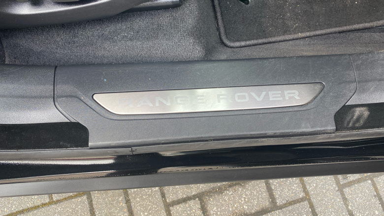 Land Rover Range Rover Velar 2.0 D200 MHEV Dynamic SE 5dr Auto Diesel Estate